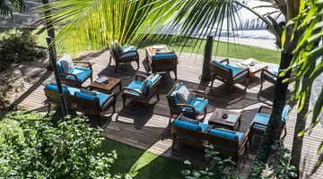 ROYAL PALM BEACHCOMBER LUXURY