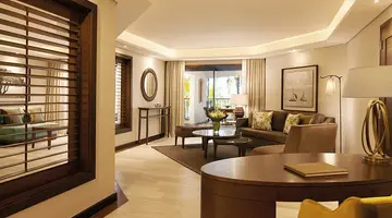 ROYAL PALM BEACHCOMBER LUXURY