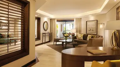 ROYAL PALM BEACHCOMBER LUXURY