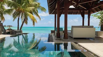 ROYAL PALM BEACHCOMBER LUXURY