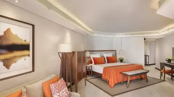 ROYAL PALM BEACHCOMBER LUXURY