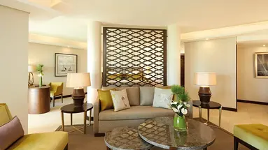ROYAL PALM BEACHCOMBER LUXURY