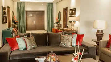 ROYAL PALM BEACHCOMBER LUXURY