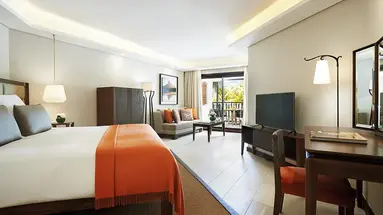 ROYAL PALM BEACHCOMBER LUXURY