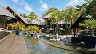 ROYAL PALM BEACHCOMBER LUXURY