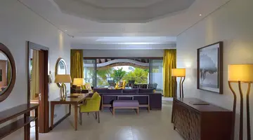 ROYAL PALM BEACHCOMBER LUXURY