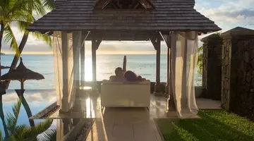 ROYAL PALM BEACHCOMBER LUXURY