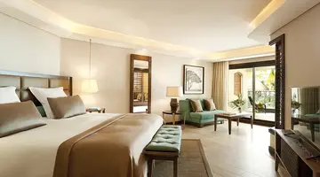 ROYAL PALM BEACHCOMBER LUXURY