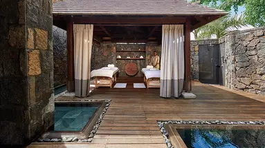 ROYAL PALM BEACHCOMBER LUXURY