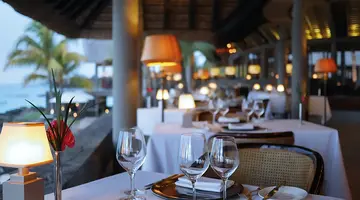 ROYAL PALM BEACHCOMBER LUXURY