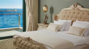 Royal Princess Hotel