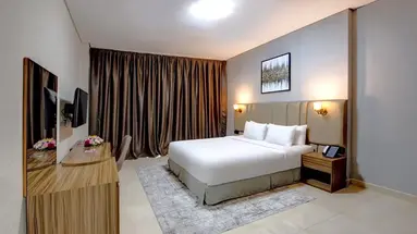 Royal Regency Suites Dubai Marina