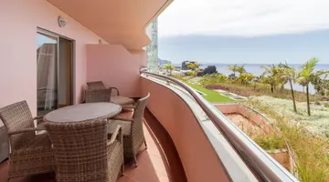 Royal Savoy Hotel