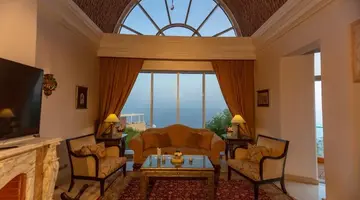 ROYAL SAVOY