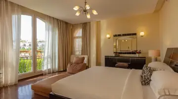 ROYAL SAVOY