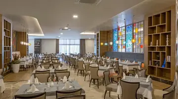 ROYAL SEGINUS HOTEL