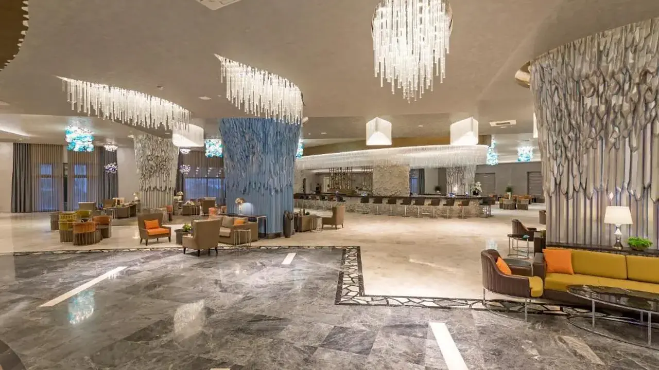 ROYAL SEGINUS HOTEL