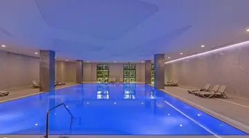 Royal Seginus Hotel