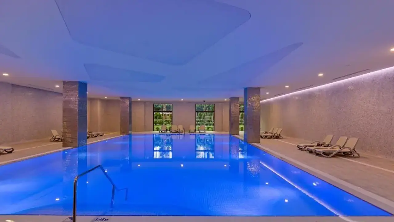 ROYAL SEGINUS HOTEL