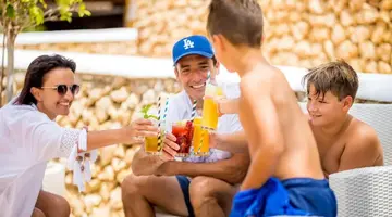 Royal Son Bou Family Club