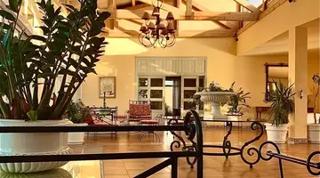 Royal Suite Hotel