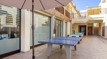 Royal Sunset Beach Club