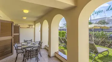 Royal Sunset Beach Club