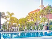 Royal Taj Mahal Hotel