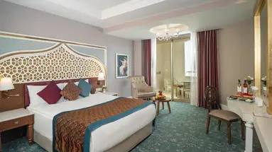 Royal Taj Mahal Hotel