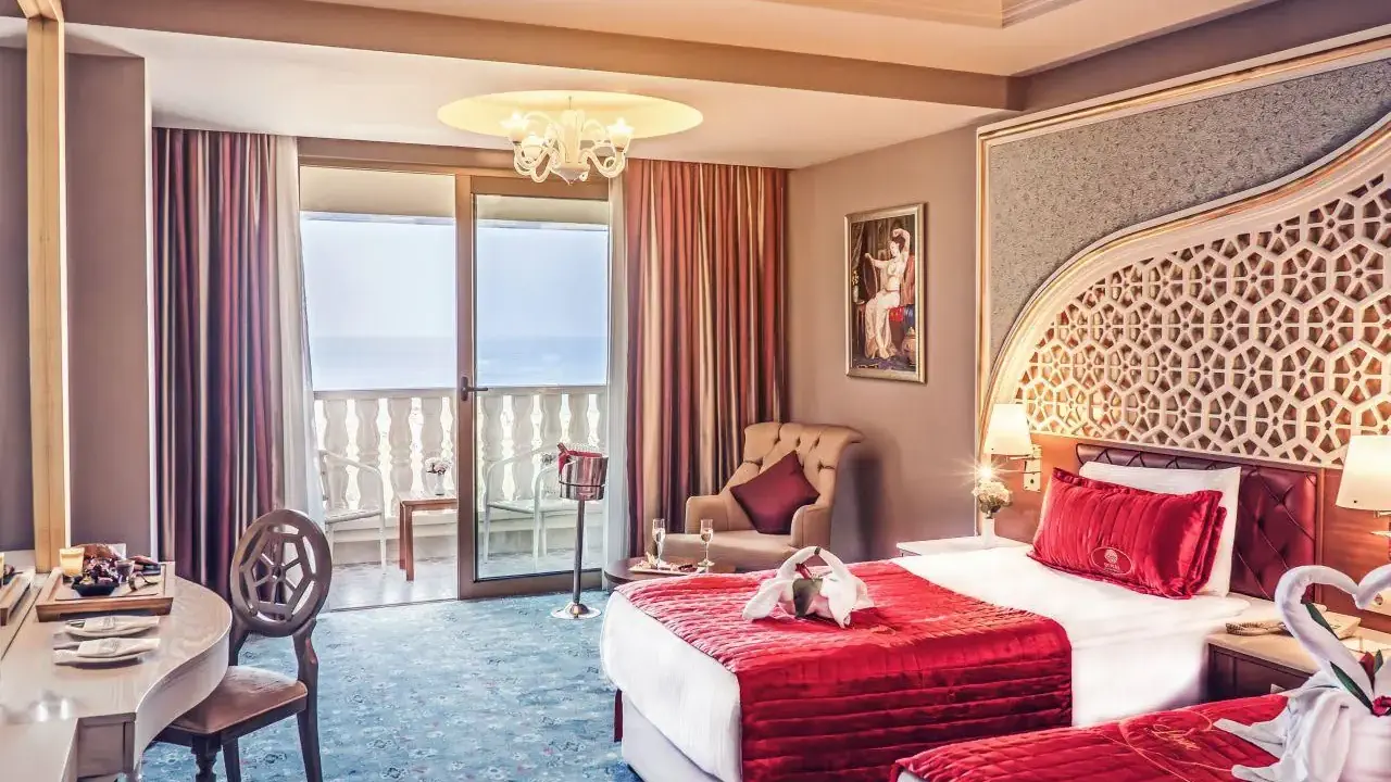 ROYAL TAJ MAHAL HOTEL