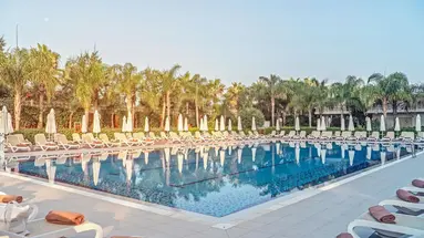 Royal Taj Mahal Hotel