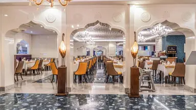Royal Taj Mahal Hotel