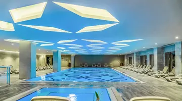 Royal Taj Mahal