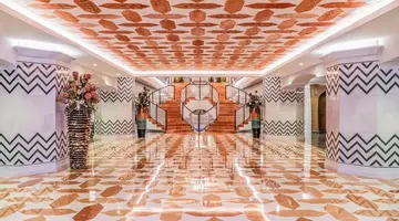 Royal Taj Mahal