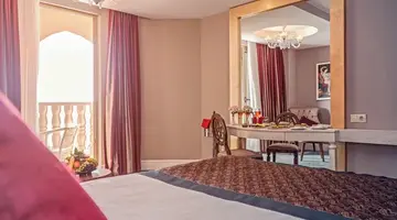 Royal Taj Mahal