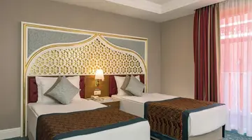 Royal Taj Mahal