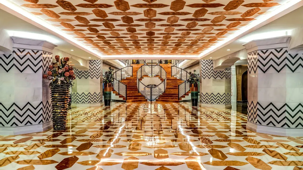 Royal Taj Mahal