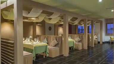 ROYAL TAJ MAHAL