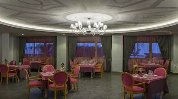 ROYAL TAJ MAHAL