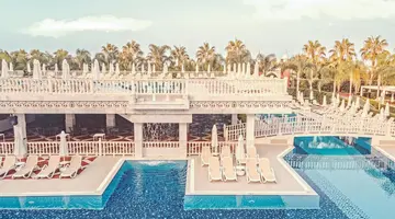 Royal Taj Mahal