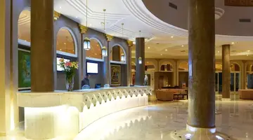 Royal Tulip Taj Sultan