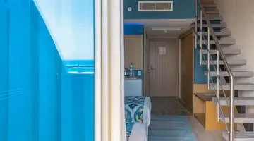 Royal Wings Hotel