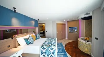 Royal Wings Hotel