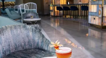 Royal Wings Hotel