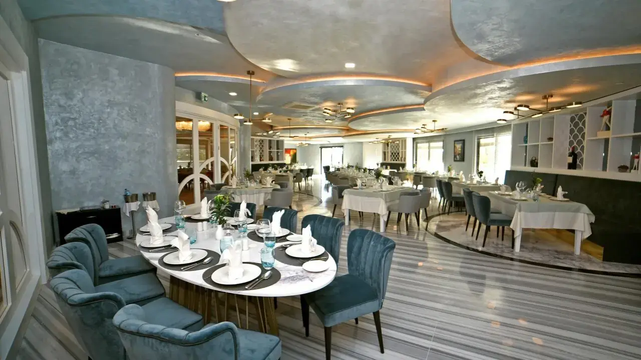 ROYAL WINGS HOTEL