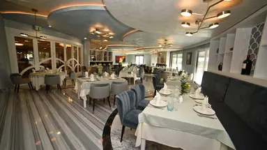 ROYAL WINGS HOTEL