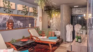 Royal Wings Hotel