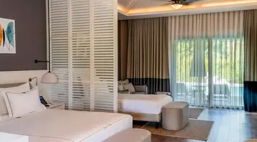 Royal Wings Hotel