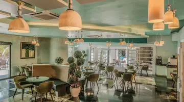 Royal Wings Hotel