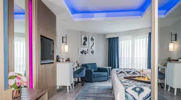 ROYAL WINGS HOTEL